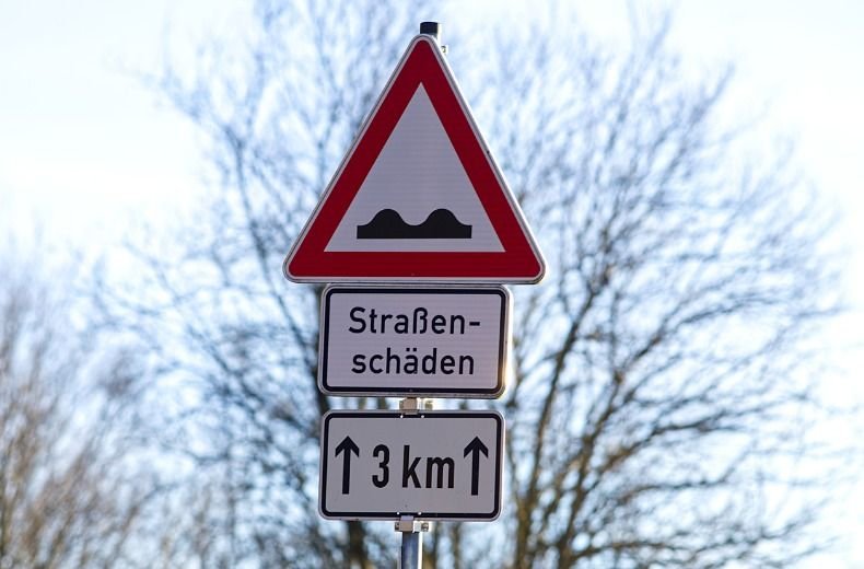 wie verhalten sie sich bei diesem verkehrszeichen